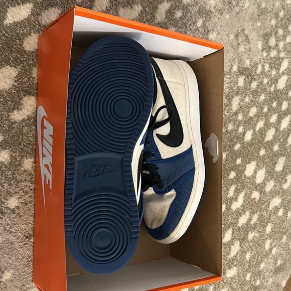 Nike Collectible Air Jordan 1 - AJKO.  Official Nike Air Jordan size 9, Men’s. - Picture 7 of 8